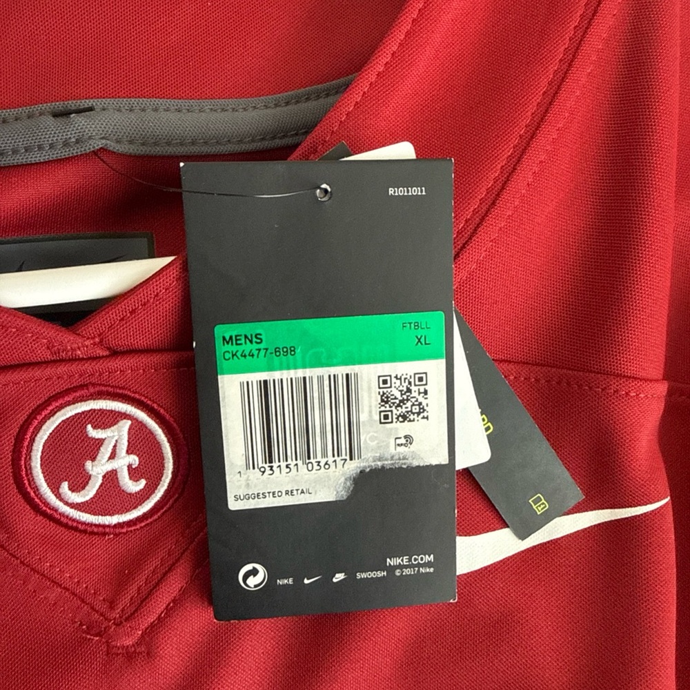 Nike Red and White Men's Jersey - Picture 6 of 7